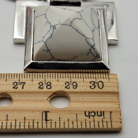 Vince Camuto Silver Tone Howlite Stone Square Pendant Statement Necklace 20" Adj - Picture 9 of 10